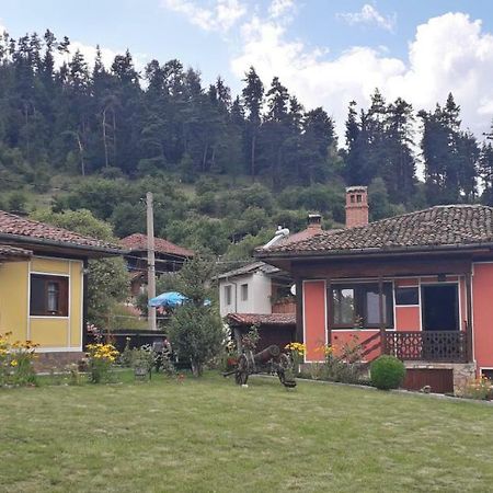Mechta Guest House Koprivshtitsa Bagian luar foto