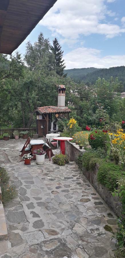 Mechta Guest House Koprivshtitsa Bagian luar foto