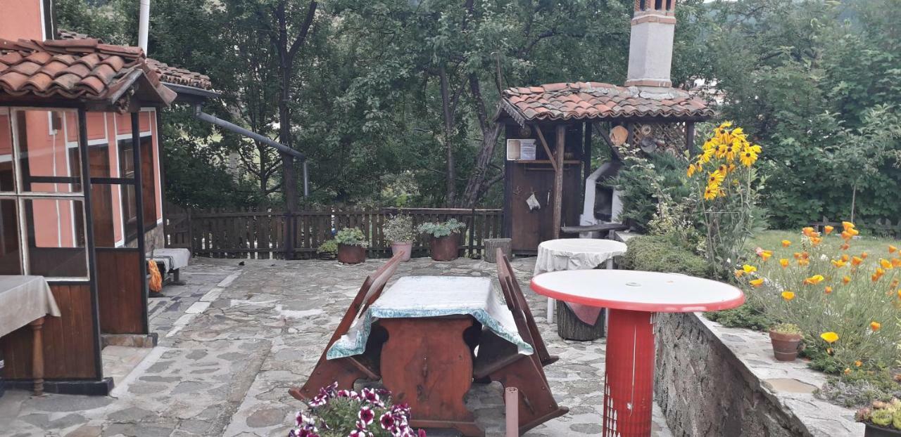 Mechta Guest House Koprivshtitsa Bagian luar foto